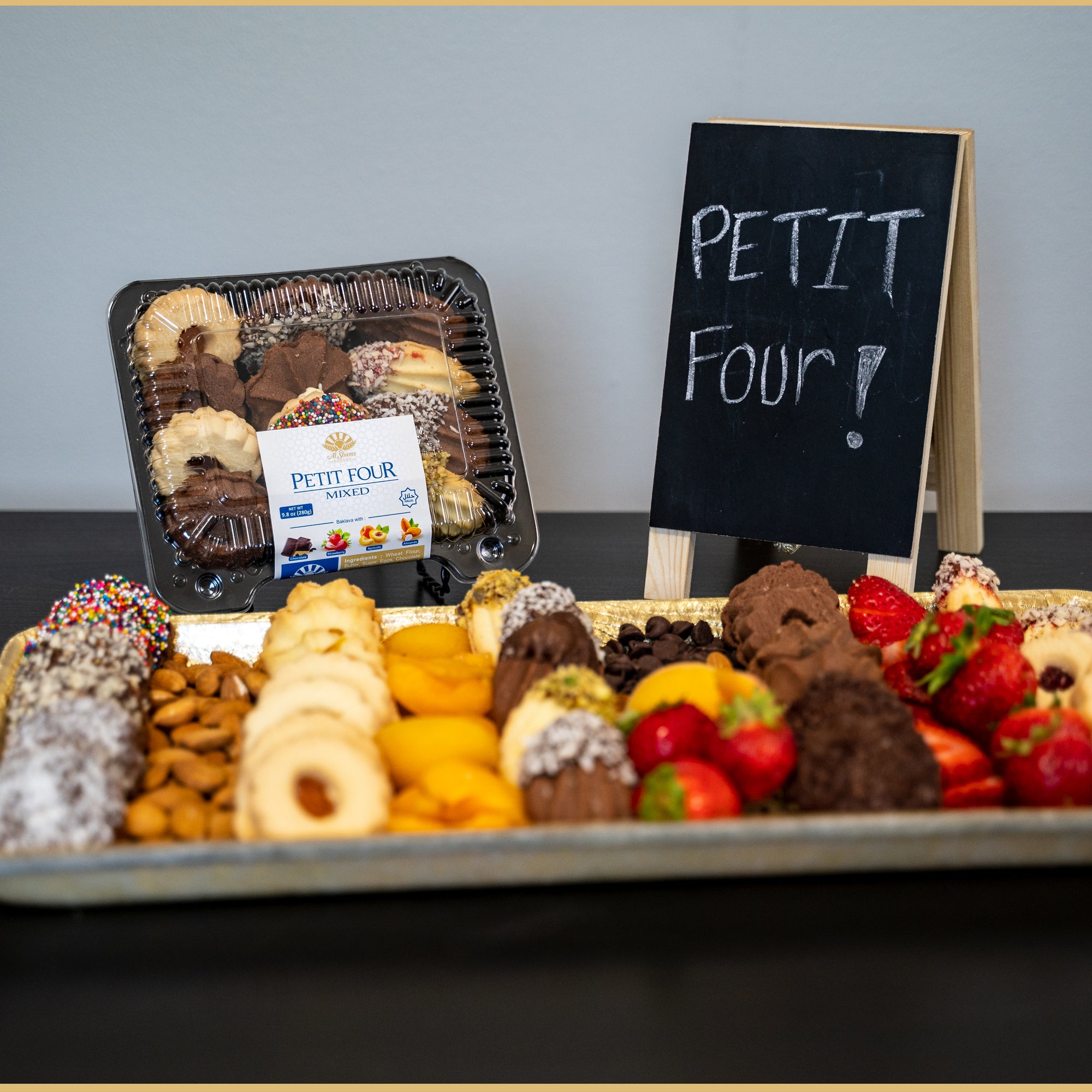Petit Four بيتي فور