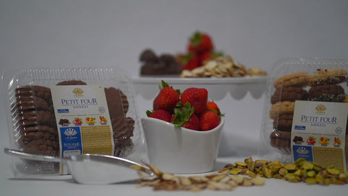 Petit Four بيتي فور